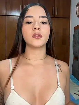 Veronica isaza   online show from 07/03/26, 10:43
