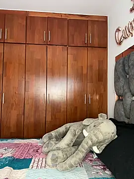 Veronica isaza   online show from 07/09/26, 07:40