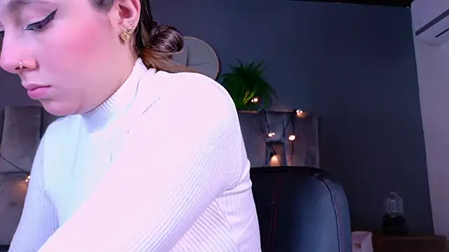 AmbarHills 1 online show from 11/11/25, 11:32