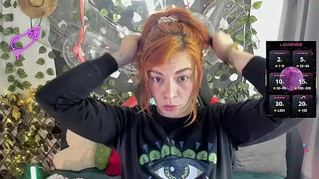 cocochanell6666 online show from 10/16/25, 07:20