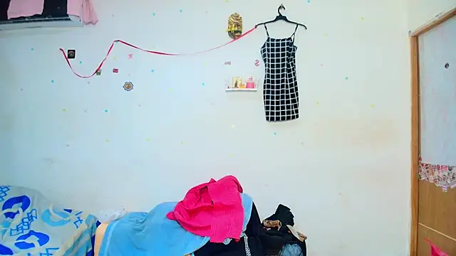 mia foxts online show from 07/18/26, 07:34