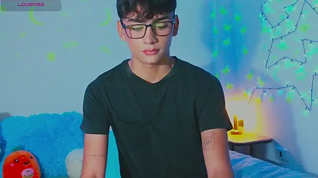 arnold laurent  online show from 01/07/25, 02:10