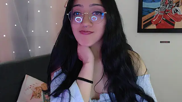 Snapshot of Suzanne_abbey chatting on 02/25/26, 11:03 Suzanne abbey online show from 02/25/26, 11:03