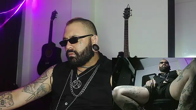 darkclothes online show from 12/27/24, 08:24