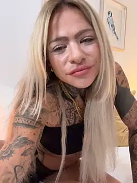 Divina X  online show from 10/19/25, 05:24