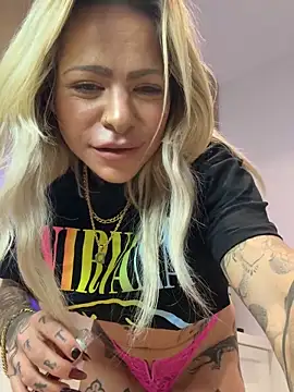 Divina X  online show from 12/16/25, 05:40