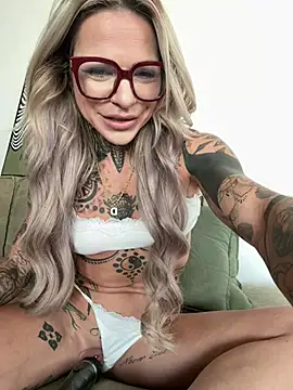 Divina X  online show from 07/29/26, 04:21