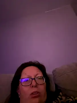 Snapshot of Ailsa_Bliss chatting on 10/15/25, 01:17 Ailsa Bliss online show from 10/15/25, 01:17