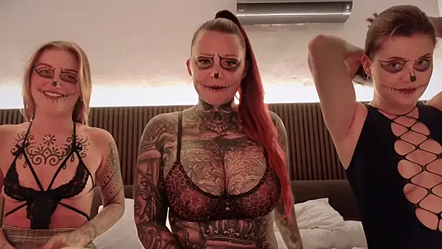 Snapshot of Inked_lorena chatting on 10/31/25, 07:37 Inked lorena online show from 10/31/25, 07:37