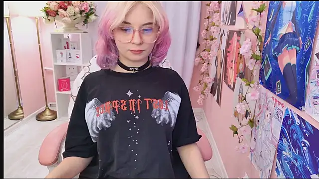 Snapshot of Coconut_Mia chatting on 10/07/25, 04:26 Coconut Mia online show from 10/07/25, 04:26