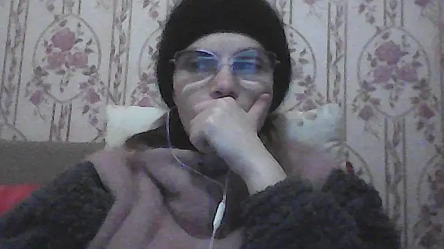 Snapshot of Musical__fantasy chatting on 12/04/25, 11:35 Musical fantasy online show from 12/04/25, 11:35