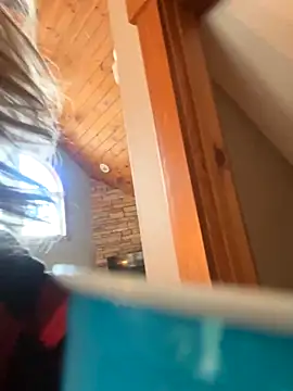 Snapshot of Blondebeauty6996 chatting on 11/10/25, 06:29 Blondebeauty6996 online show from 11/10/25, 06:29