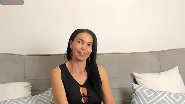 Evawalker  online show from 01/12/25, 04:00