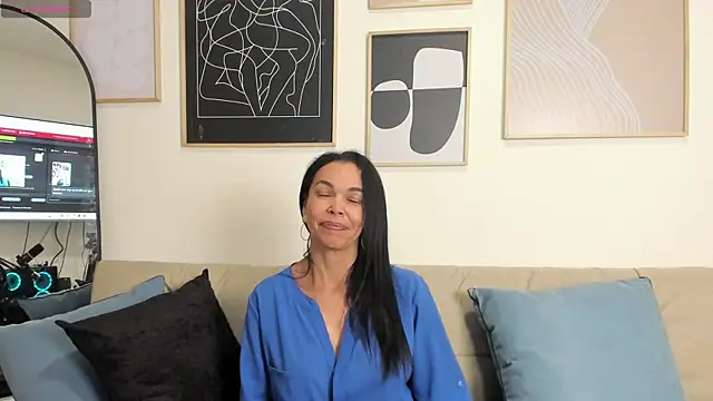 Evawalker  online show from 01/19/25, 04:01