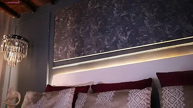 AylinMillerxs online show from 06/12/26, 07:35