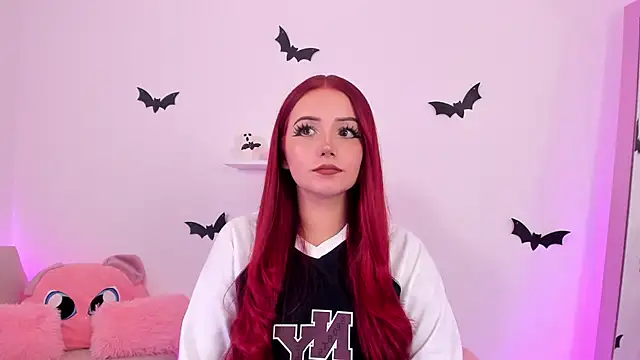 misspaulinaa online show from 10/15/25, 10:32