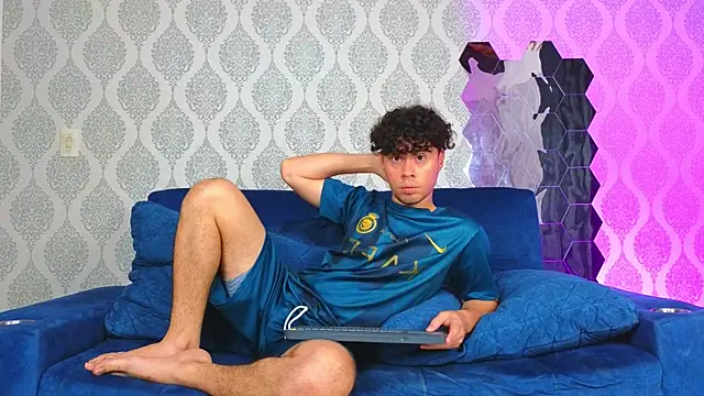 Theskinnyboys online show from 02/11/25, 10:28