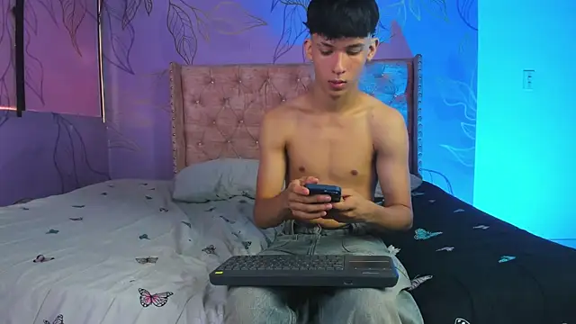 Theskinnyboys online show from 03/20/25, 01:26