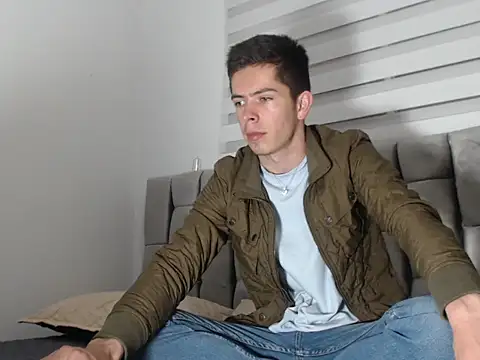 Eliantg online show from 12/12/24, 01:32