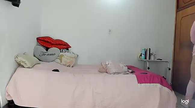 Snapshot of Genesisklart chatting on 01/06/25, 07:02 Genesisklart online show from 01/06/25, 07:02