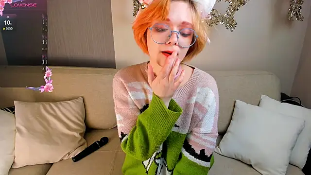 Snapshot of ohliva chatting on 01/25/25, 10:51 ohliva online show from 01/25/25, 10:51