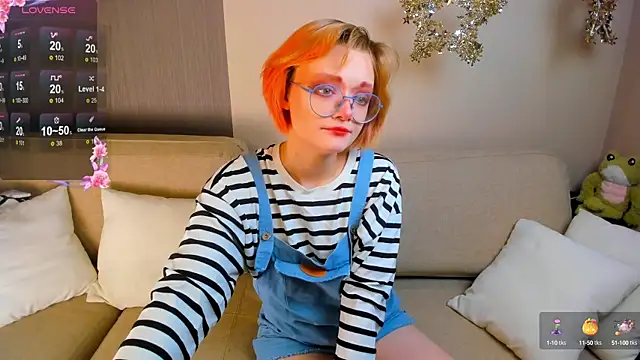 Snapshot of ohliva chatting on 01/28/25, 05:32 ohliva online show from 01/28/25, 05:32