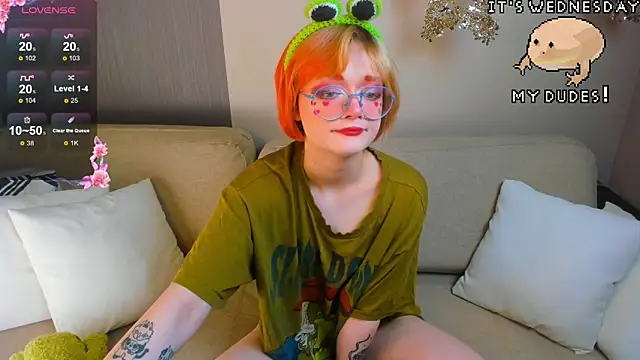 Snapshot of ohliva chatting on 01/29/25, 04:47 ohliva online show from 01/29/25, 04:47