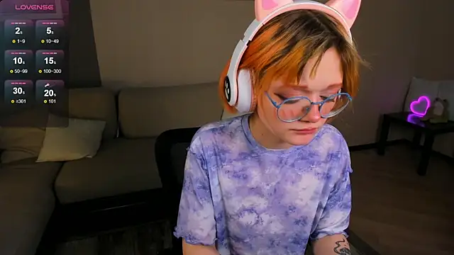 Snapshot of ohliva chatting on 03/01/25, 06:35 ohliva online show from 03/01/25, 06:35