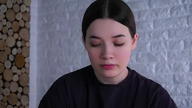 LowOncoming online show from 05/26/26, 02:18