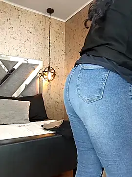 Michelle Brito1 online show from 02/15/25, 10:55
