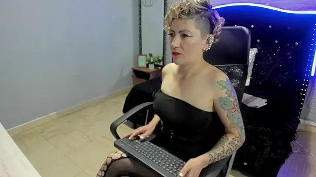 Maria fernandaxxx  online show from 12/11/24, 04:42