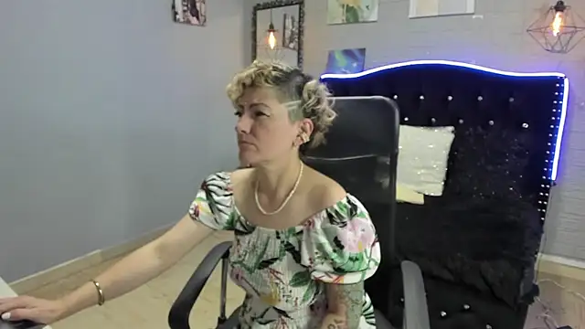 Maria fernandaxxx  online show from 12/15/24, 03:45