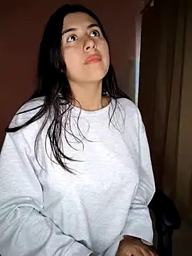 Snapshot of _maiahairy_ chatting on 12/14/25, 10:03 maiahairy online show from 12/14/25, 10:03