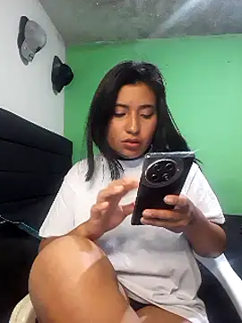 yuliparis online show from 01/25/25, 03:09