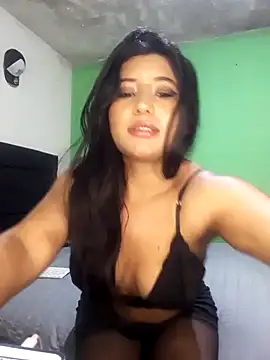 yuliparis online show from 09/30/25, 07:02