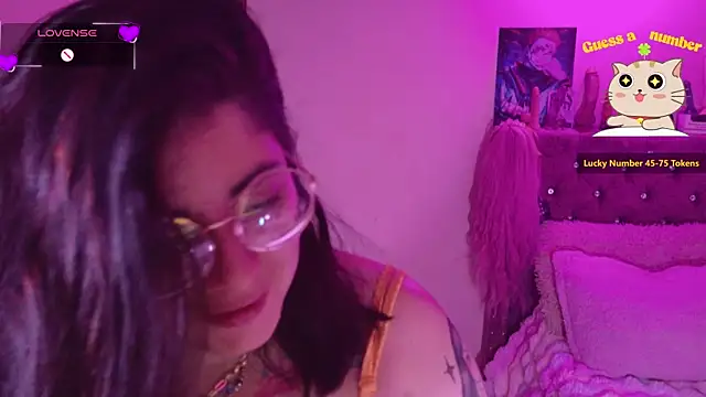 Snapshot of Azamy-12 chatting on 11/03/25, 04:47 Azamy-12 online show from 11/03/25, 04:47