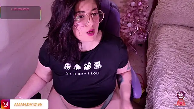 Snapshot of Azamy-12 chatting on 12/14/25, 06:52 Azamy-12 online show from 12/14/25, 06:52