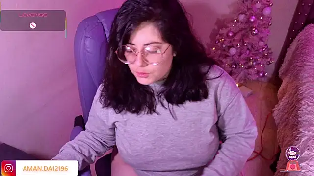 Snapshot of Azamy-12 chatting on 12/15/25, 08:18 Azamy-12 online show from 12/15/25, 08:18