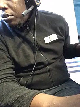 Snapshot of banker86 chatting on 01/06/25, 02:14 banker86 online show from 01/06/25, 02:14