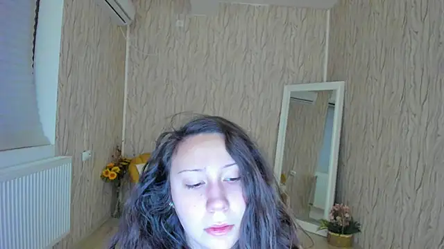 AishaRouhi online show from 12/14/24, 05:18
