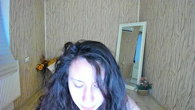 AishaRouhi online show from 12/21/24, 05:36