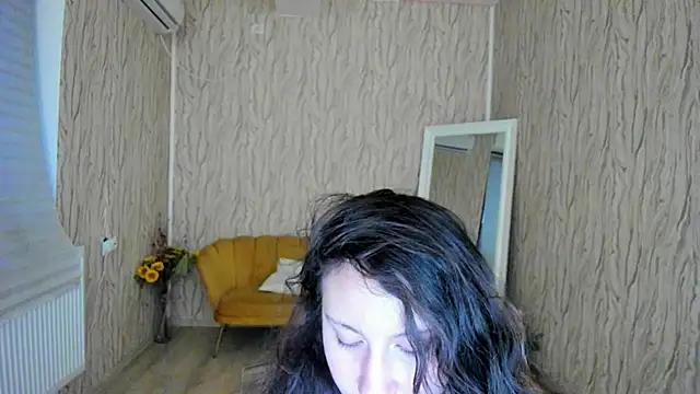 AishaRouhi online show from 01/08/25, 05:27