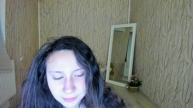 AishaRouhi online show from 01/13/25, 05:23