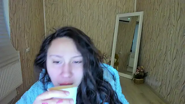 AishaRouhi online show from 01/15/25, 05:29