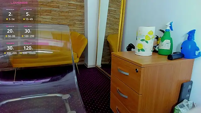 AishaRouhi online show from 10/10/25, 04:00