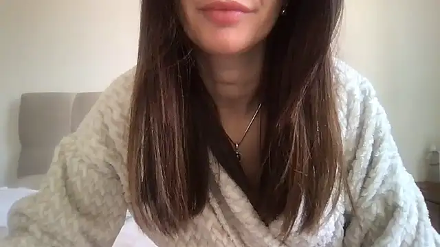 Snapshot of paolajonez chatting on 10/20/25, 03:56 paolajonez online show from 10/20/25, 03:56