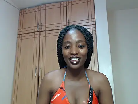 Snapshot of nanaswee chatting on 11/18/25, 06:23 nanaswee online show from 11/18/25, 06:23