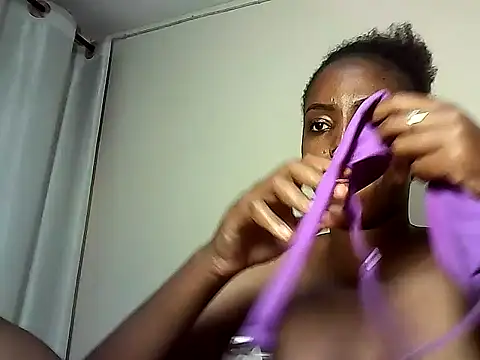 Snapshot of nanaswee chatting on 05/03/26, 04:13 nanaswee online show from 05/03/26, 04:13
