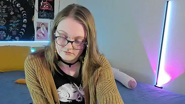 Snapshot of BebKonie chatting on 03/16/25, 03:50 BebKonie online show from 03/16/25, 03:50