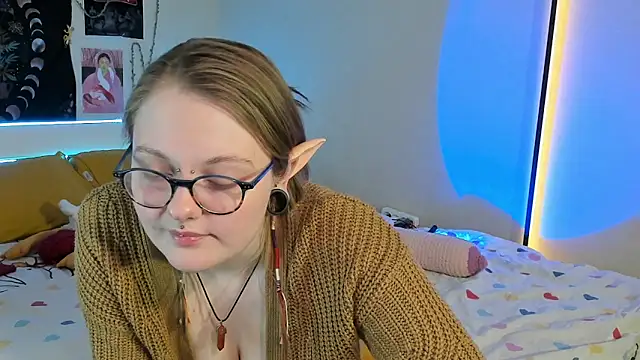 Snapshot of BebKonie chatting on 03/20/25, 02:21 BebKonie online show from 03/20/25, 02:21